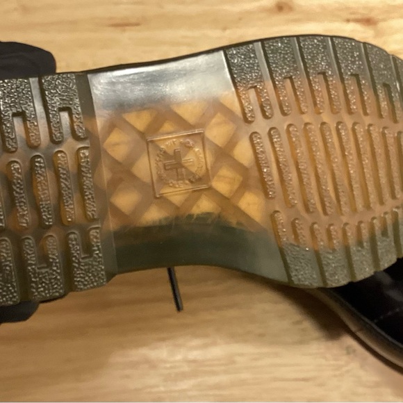 Dr Martens Child Black Patent Leather Lace-Up Boots sz 11 (some marks) - Picture 6 of 9